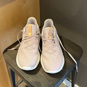 New Balance super light running shoes (for running)